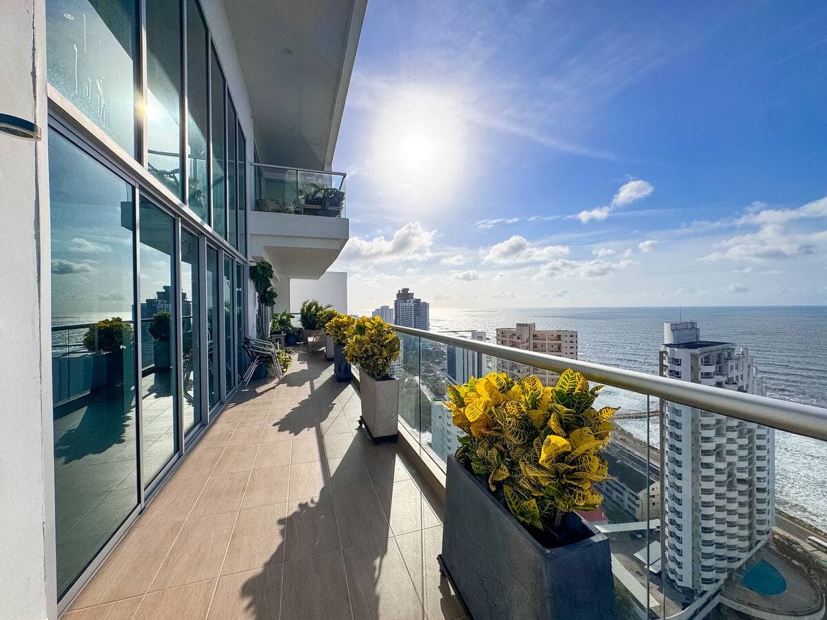 Terrace lounge above the shore